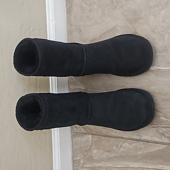 Ugg classic boots - Picture 2 of 6